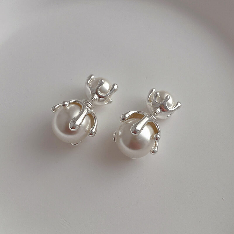 Design Sense Front And Back Wear Shell Pearls Metal Stud Earrings Female Sterling Silver Needle - Image 4