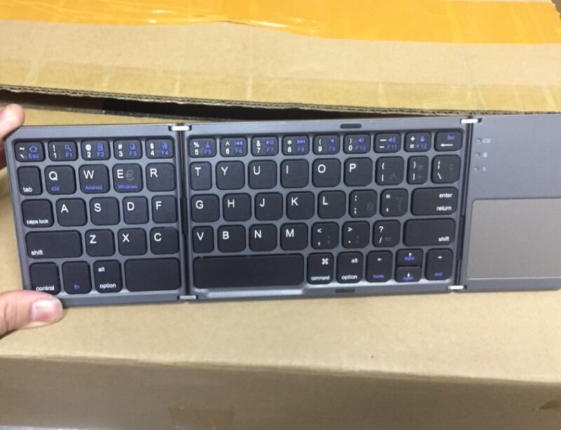 Ultra-thin Tri-fold Folding Touch Keyboard - Image 7